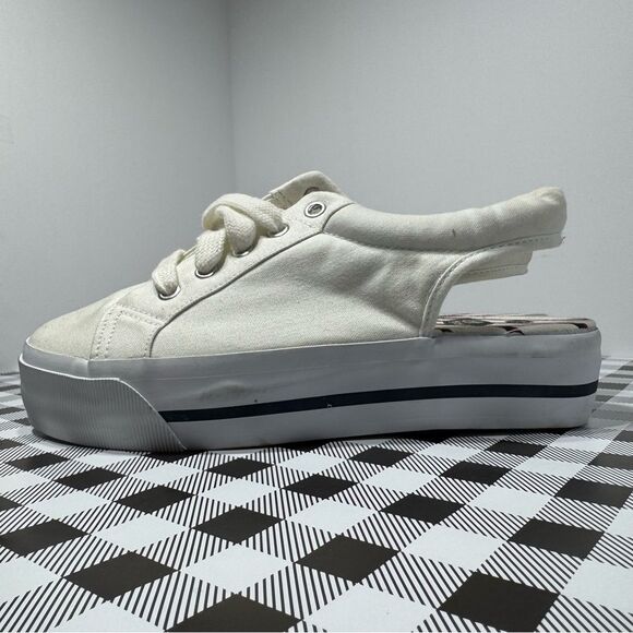 None Shoes - City Sneaks White Platform Sneakers Size 7 | Y2K Casual Canvas Shoes